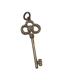 Tiffany &Co	Crown Key 18k Rose Gold Diamond Pendant